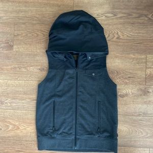 Burton grey/black fabric vest size large